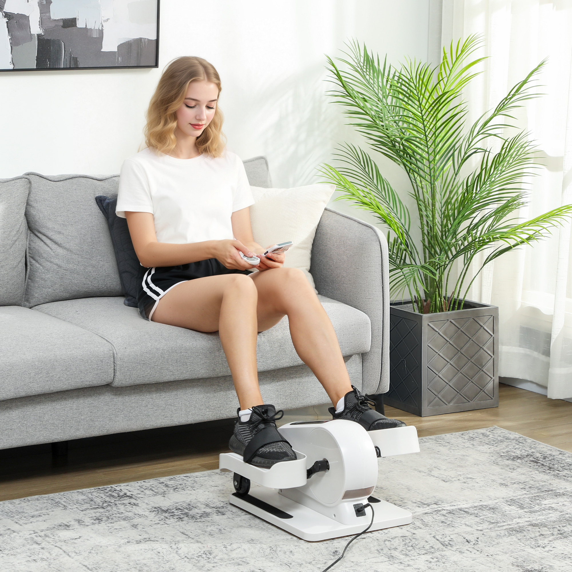 Mini Ellipsentrainer Für Zuhause Untertisch Elektrischer Crosstrainer Mit 12 Geschwindigkeiten & 7 Widerstand